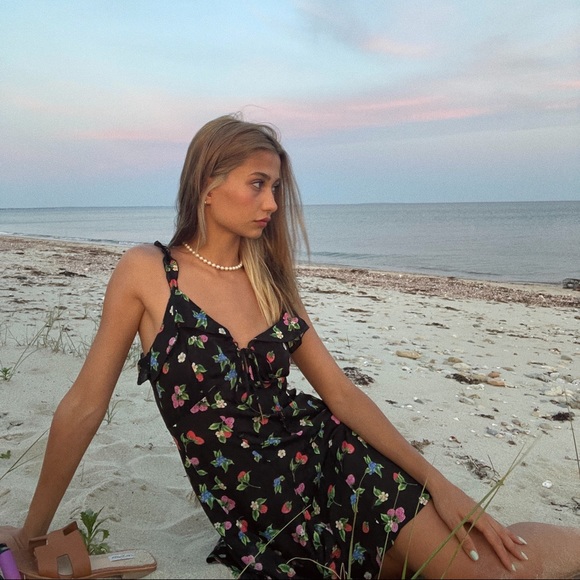 Zara - Picture 2 of 4